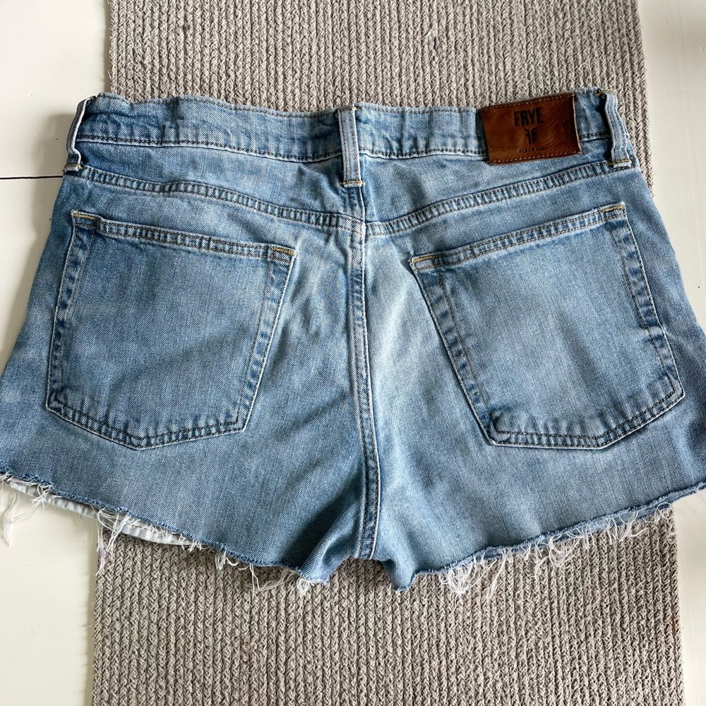 Frye Distressed Cut Off Jean Shorts Sz 34 Men’s Fit Size 8 - Picture 3 of 14
